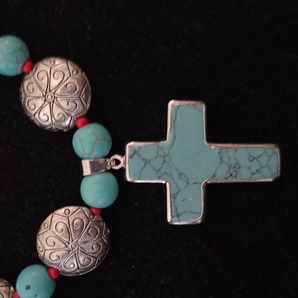 Hand crafted silver plated and turquoise necklace with turquoise cross pendant - Picture 2 of 3